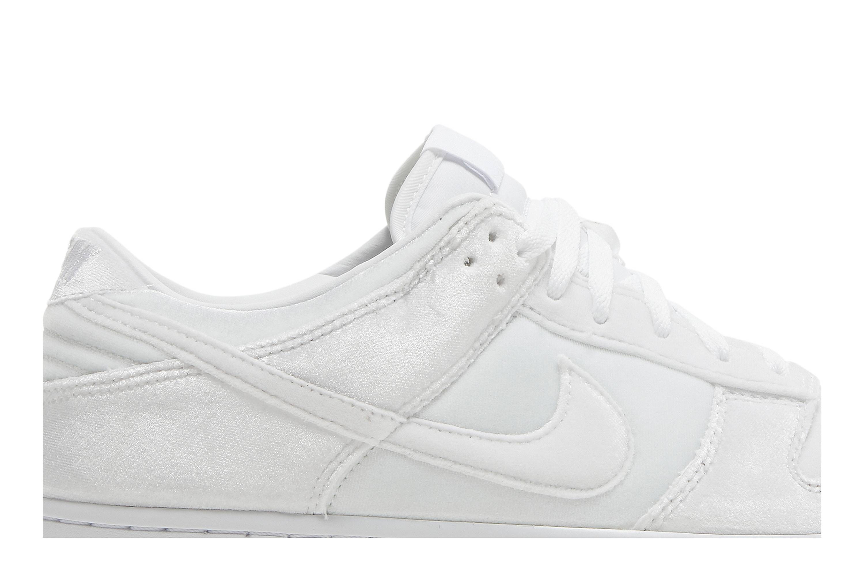 Dover Street Market x Nike Dunk Low ‘Triple White’ DH2686-100