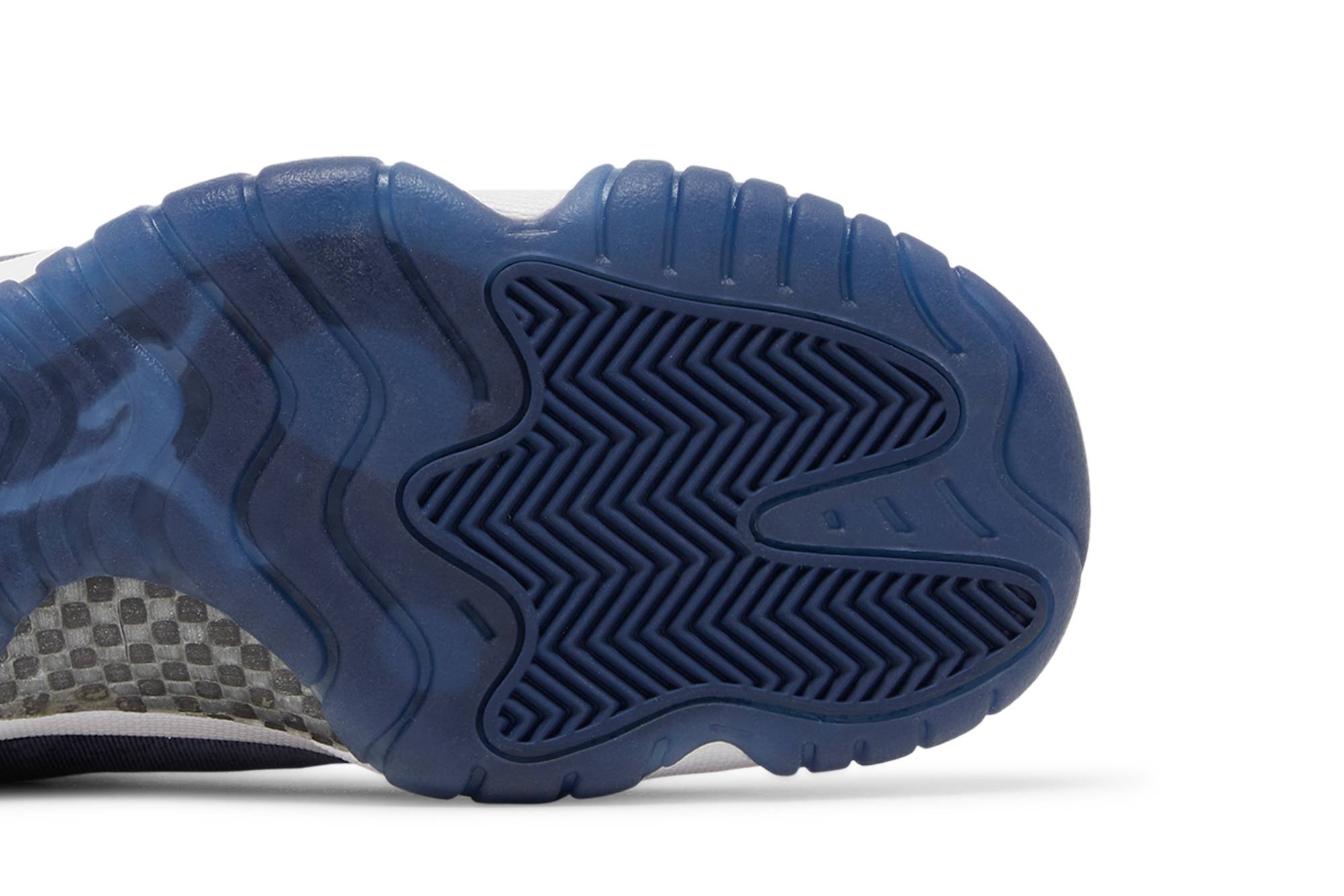 women__air_jordan_11_velvet__midnight_navy__ar071_4_12385.jpeg